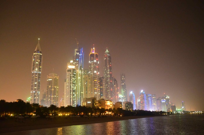 Dubai vista à noite